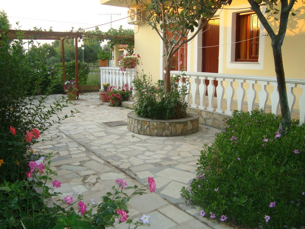 Apartment Victoria Agios Georgios  Exterior photo