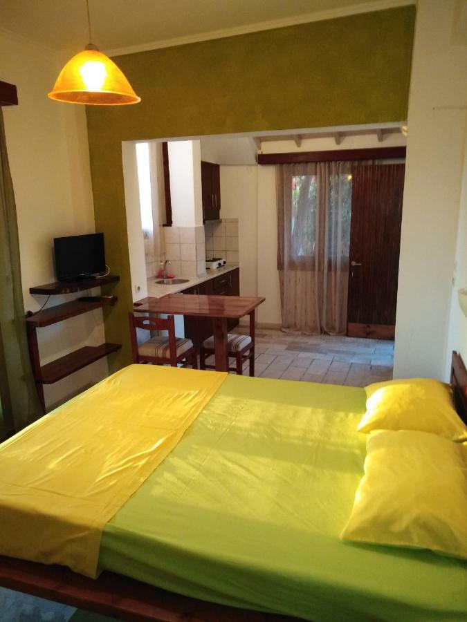 Apartment Victoria Agios Georgios  Exterior photo